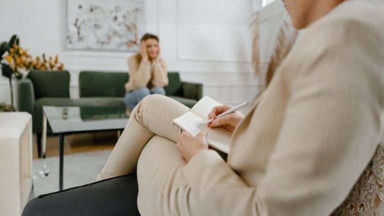 The Role of Psychiatrists in Managing Complex Mental Health Disorders