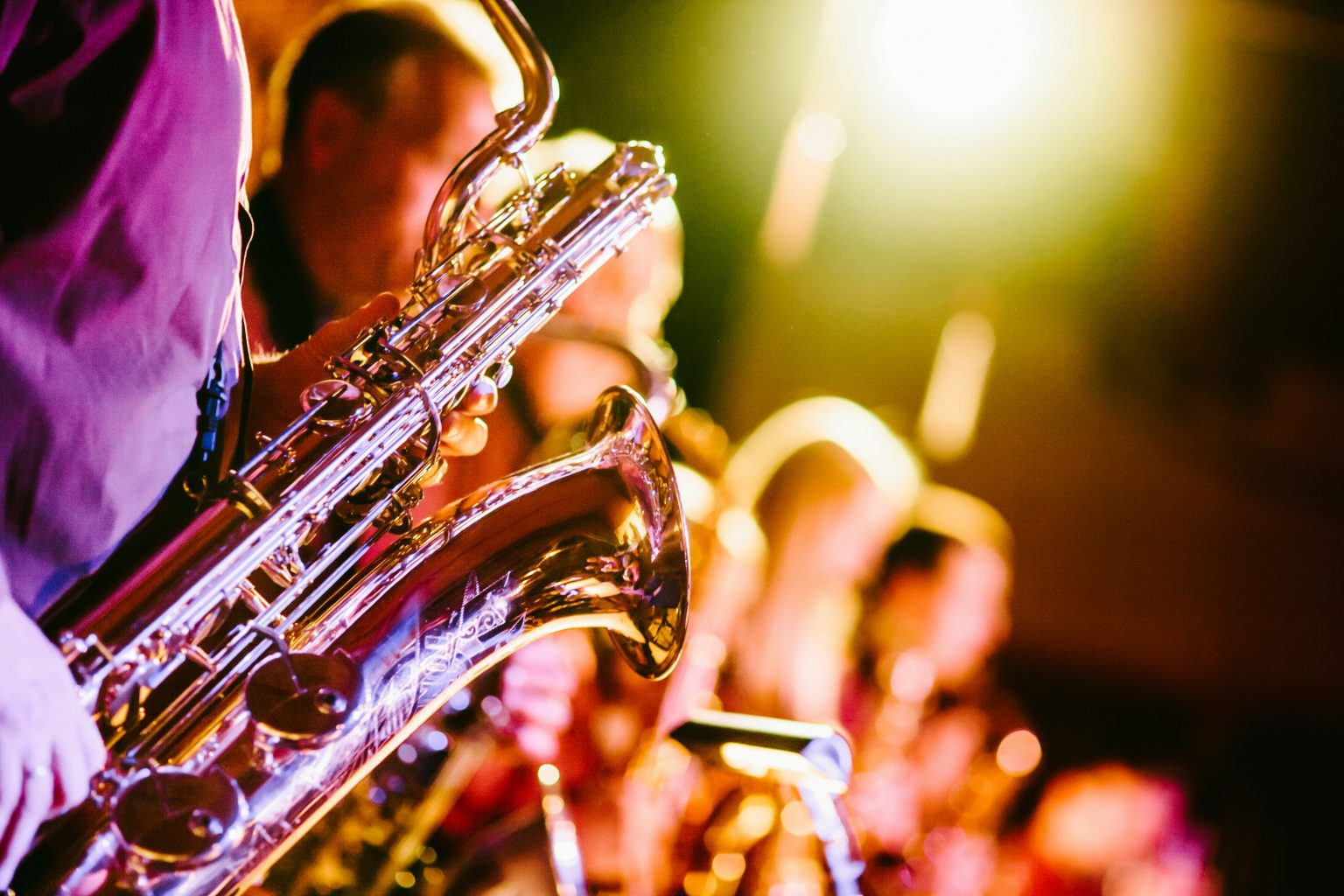 Saxophonist For a Wedding Reception: Create Magic With The Music